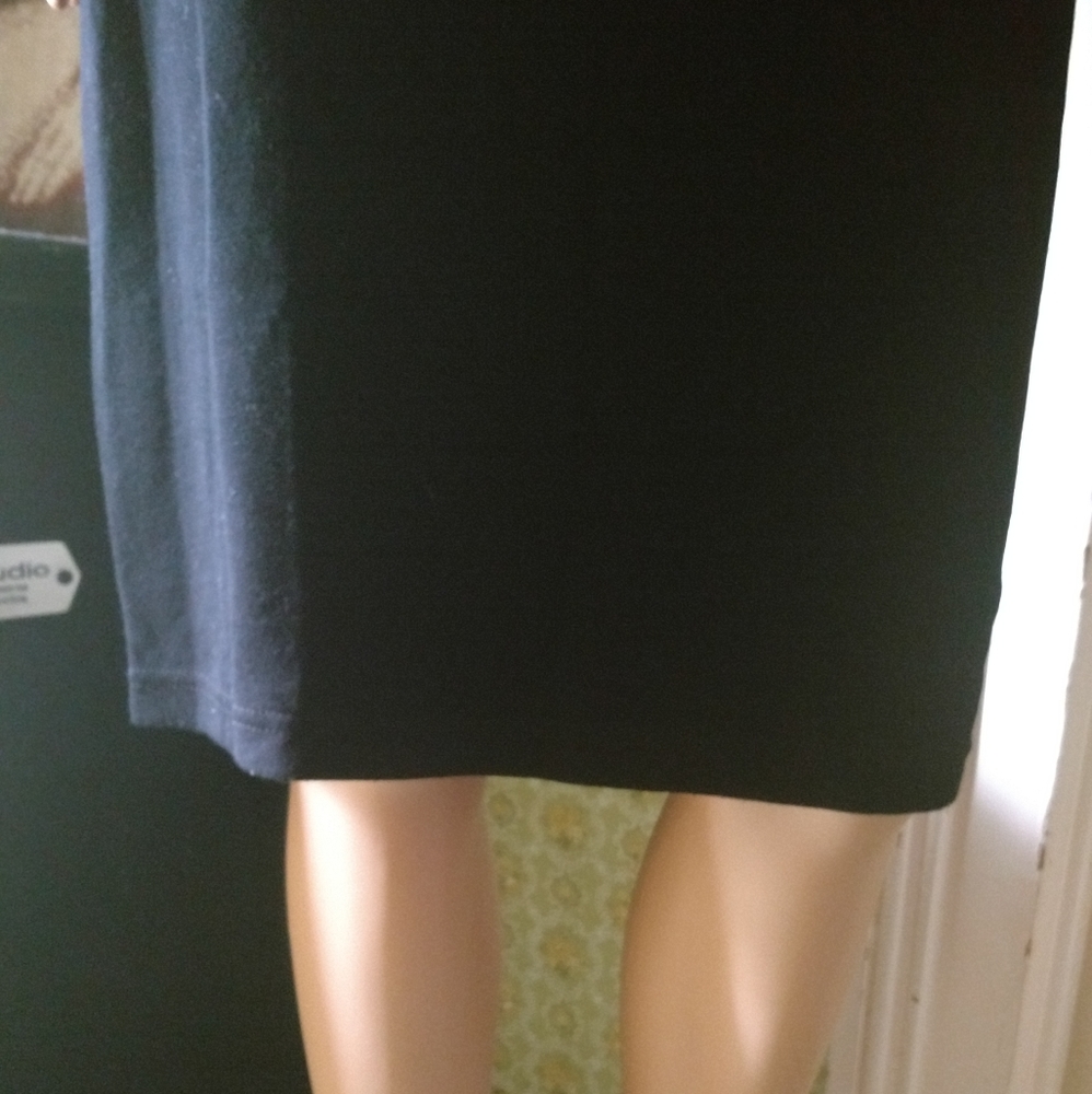 Dress - Picture 2 of 7